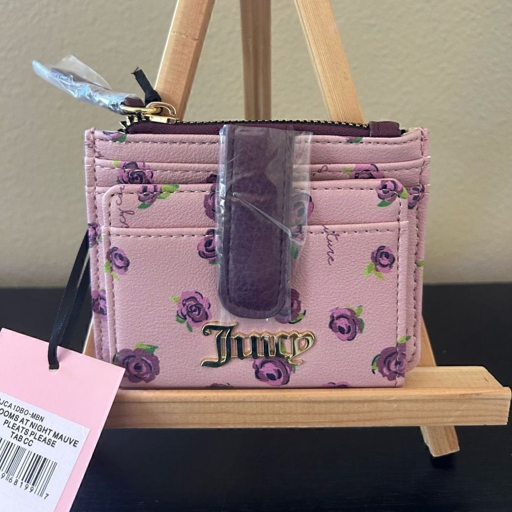 Juicy Couture BLOOMS AT NIGHT MAUVE
PLEATS PLEASE - Picture 4 of 10